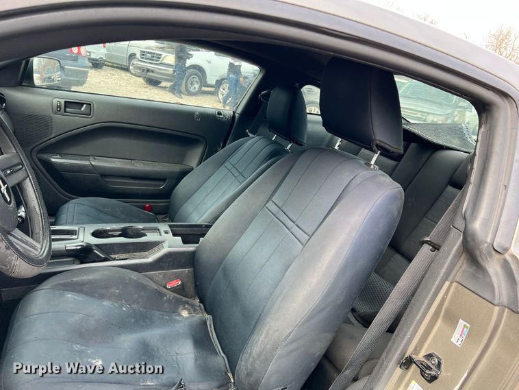 image for item DP0002 2005 Ford Mustang