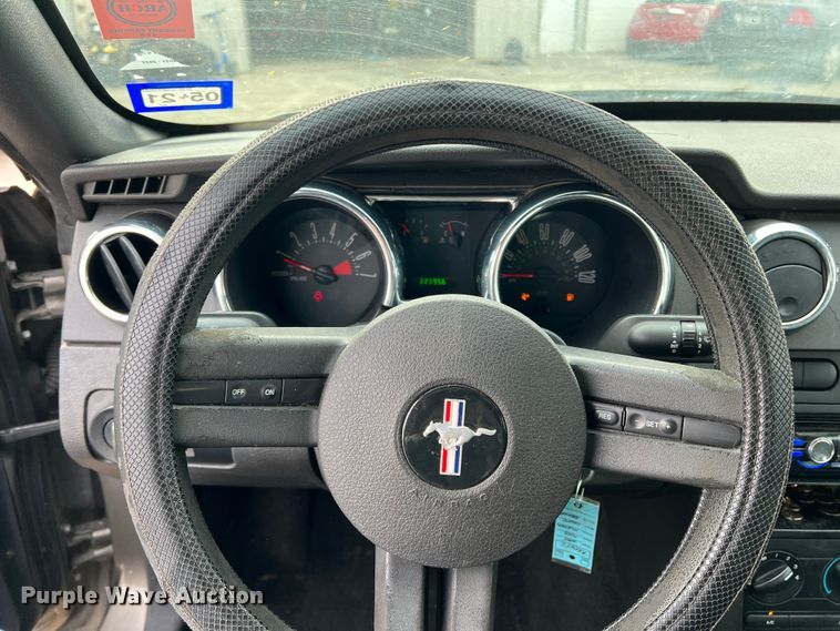 image for item DP0002 2005 Ford Mustang