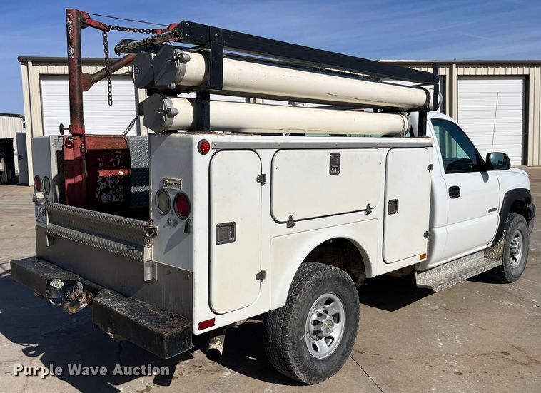 image for item DP0463 2006 Chevrolet Silverado 3500  utility bed pickup truck