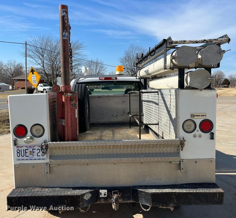 image for item DP0463 2006 Chevrolet Silverado 3500  utility bed pickup truck