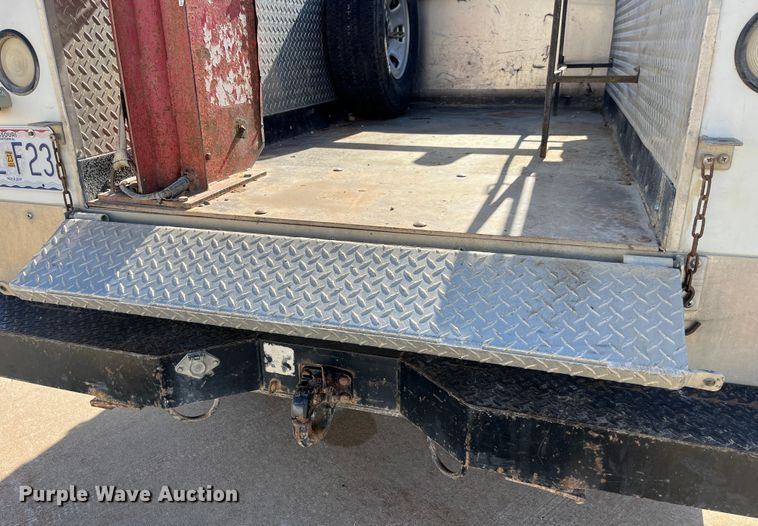 image for item DP0463 2006 Chevrolet Silverado 3500  utility bed pickup truck