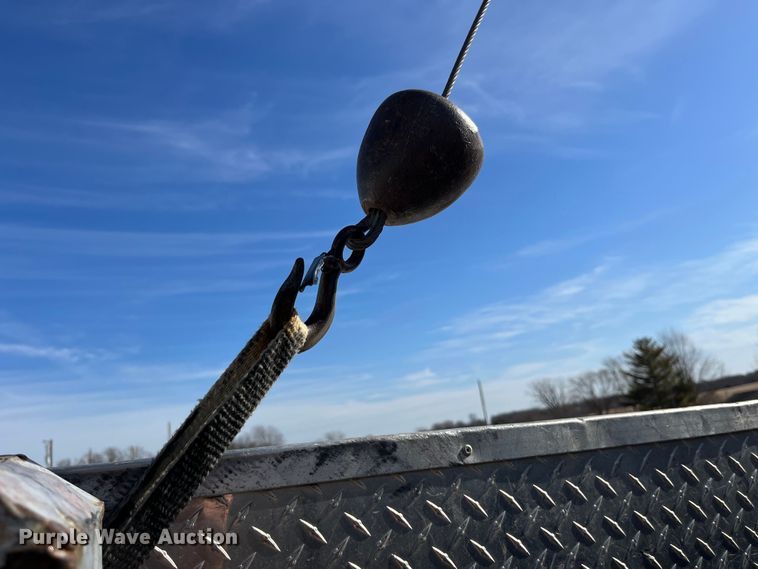 image for item DP0463 2006 Chevrolet Silverado 3500  utility bed pickup truck