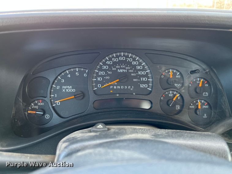 image for item DP0463 2006 Chevrolet Silverado 3500  utility bed pickup truck