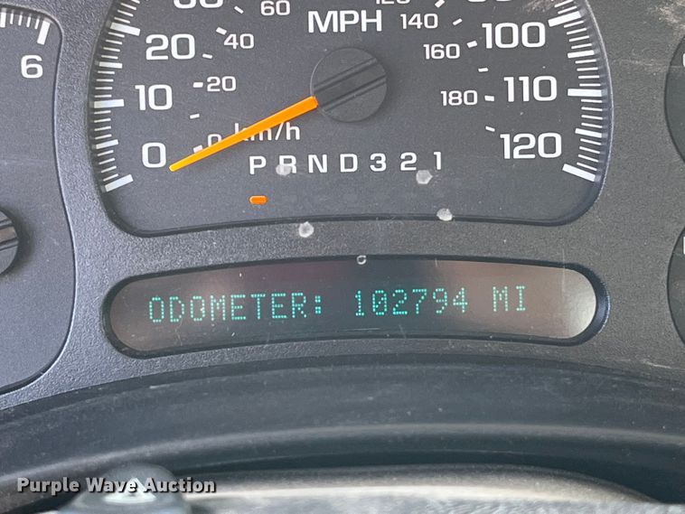 image for item DP0463 2006 Chevrolet Silverado 3500  utility bed pickup truck