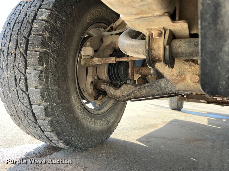 image for item DP0463 2006 Chevrolet Silverado 3500  utility bed pickup truck