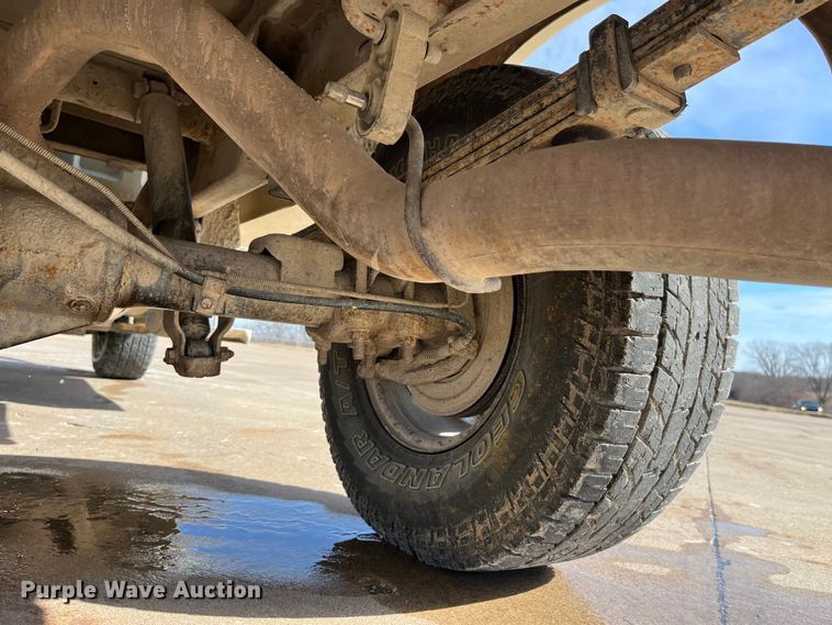 image for item DP0463 2006 Chevrolet Silverado 3500  utility bed pickup truck