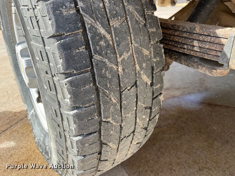 image for item DP0463 2006 Chevrolet Silverado 3500  utility bed pickup truck