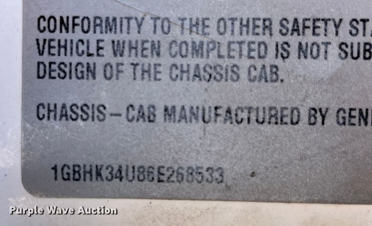 image for item DP0463 2006 Chevrolet Silverado 3500  utility bed pickup truck