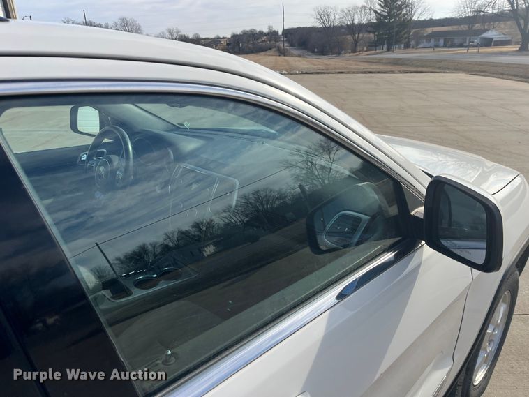 image for item DP0464 2012 Jeep Grand Cherokee Laredo  SUV