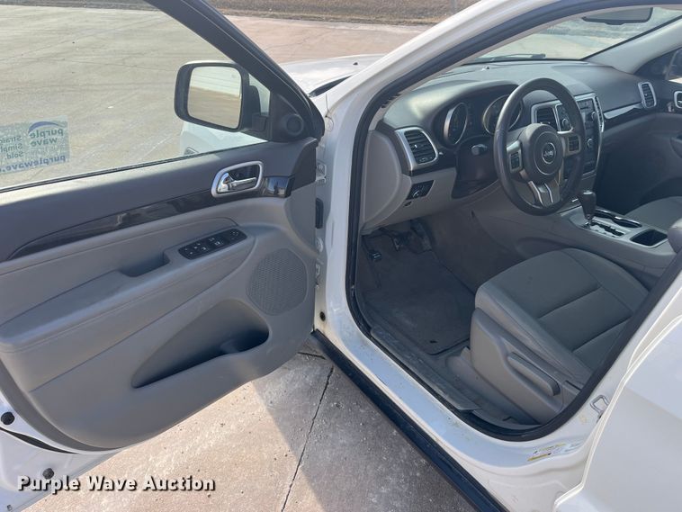 image for item DP0464 2012 Jeep Grand Cherokee Laredo  SUV