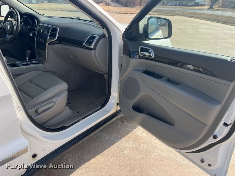 image for item DP0464 2012 Jeep Grand Cherokee Laredo  SUV