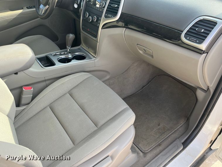 image for item DP0464 2012 Jeep Grand Cherokee Laredo  SUV