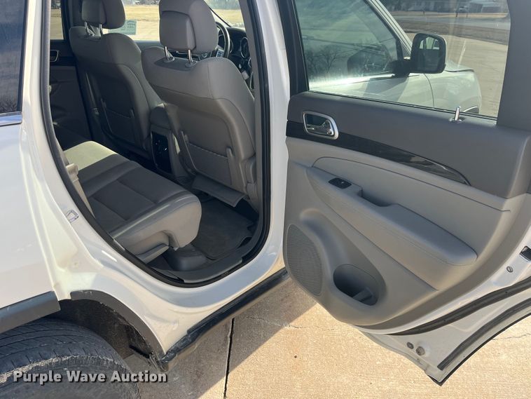 image for item DP0464 2012 Jeep Grand Cherokee Laredo  SUV