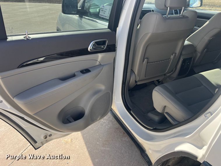 image for item DP0464 2012 Jeep Grand Cherokee Laredo  SUV