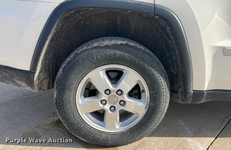 image for item DP0464 2012 Jeep Grand Cherokee Laredo  SUV