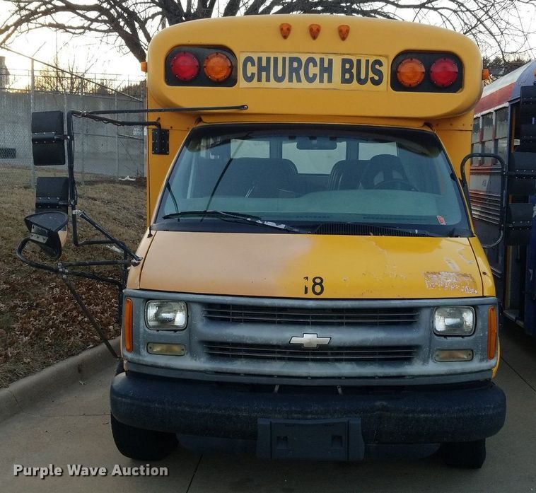 image for item DP3049 2000 Chevrolet Express 3500  school bus