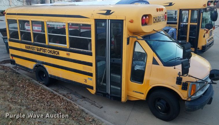 image for item DP3049 2000 Chevrolet Express 3500  school bus