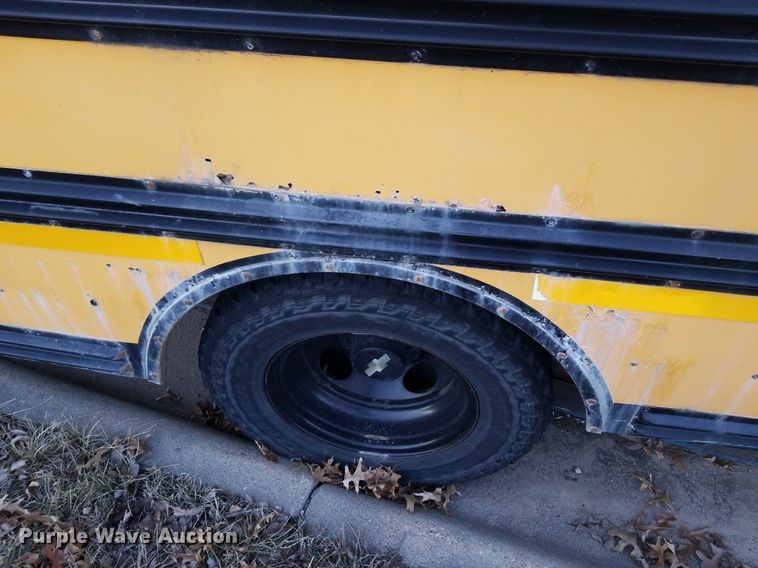 image for item DP3049 2000 Chevrolet Express 3500  school bus