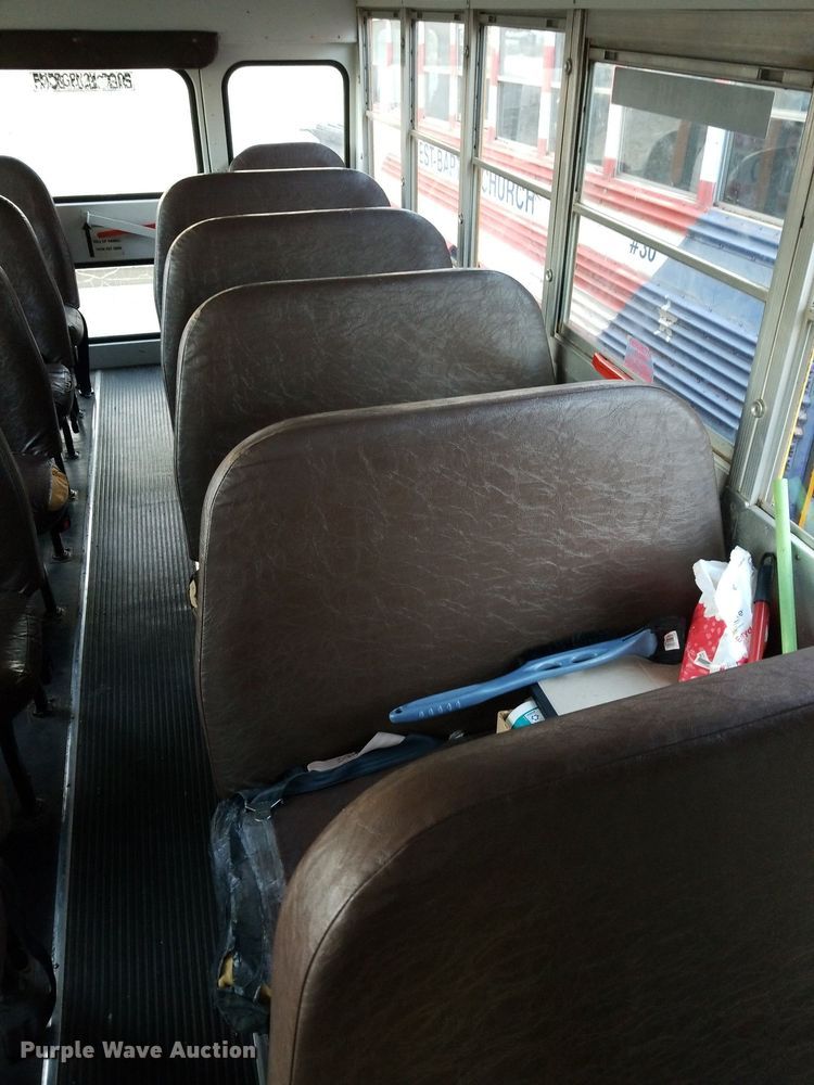 image for item DP3049 2000 Chevrolet Express 3500  school bus