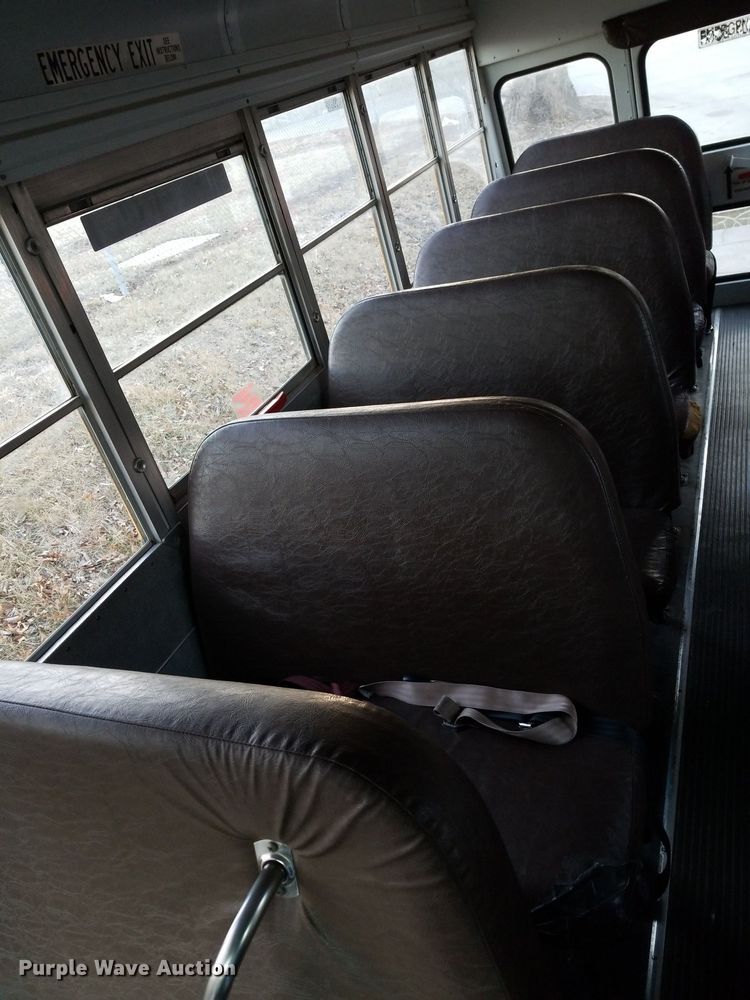 image for item DP3049 2000 Chevrolet Express 3500  school bus