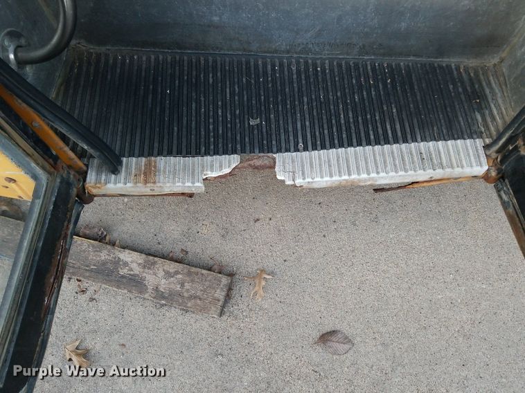 image for item DP3049 2000 Chevrolet Express 3500  school bus