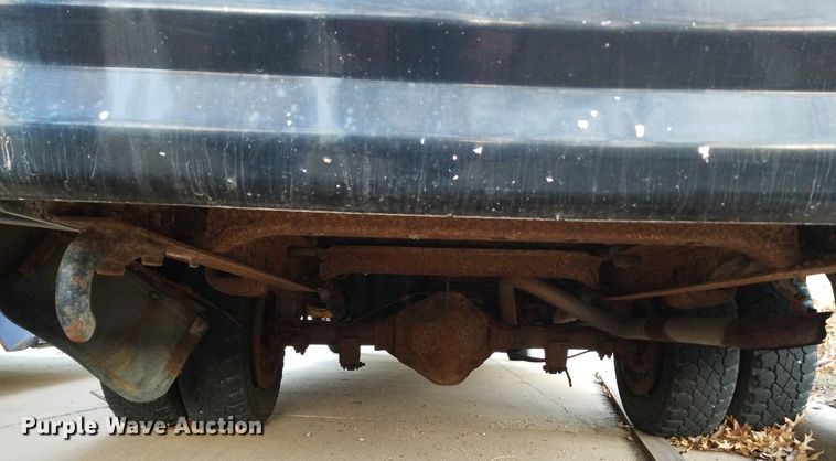 image for item DP3049 2000 Chevrolet Express 3500  school bus