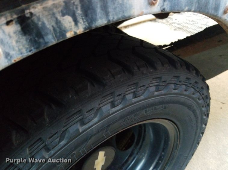 image for item DP3049 2000 Chevrolet Express 3500  school bus