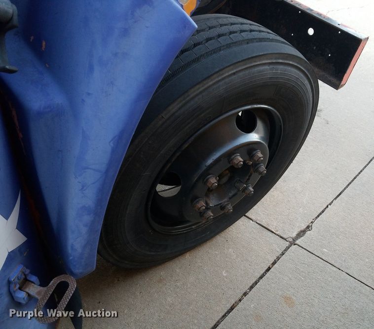 image for item DP3050 1993 Blue Bird  school bus