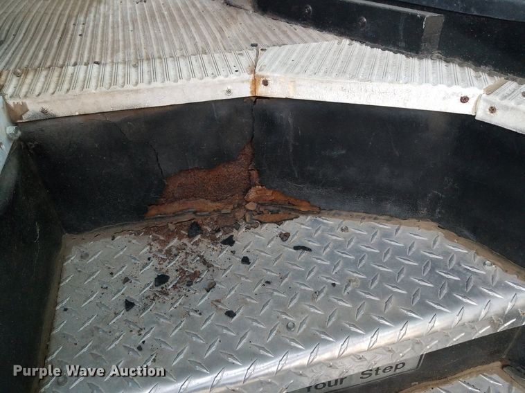 image for item DP3051 2002 Blue Bird TC2000  school bus