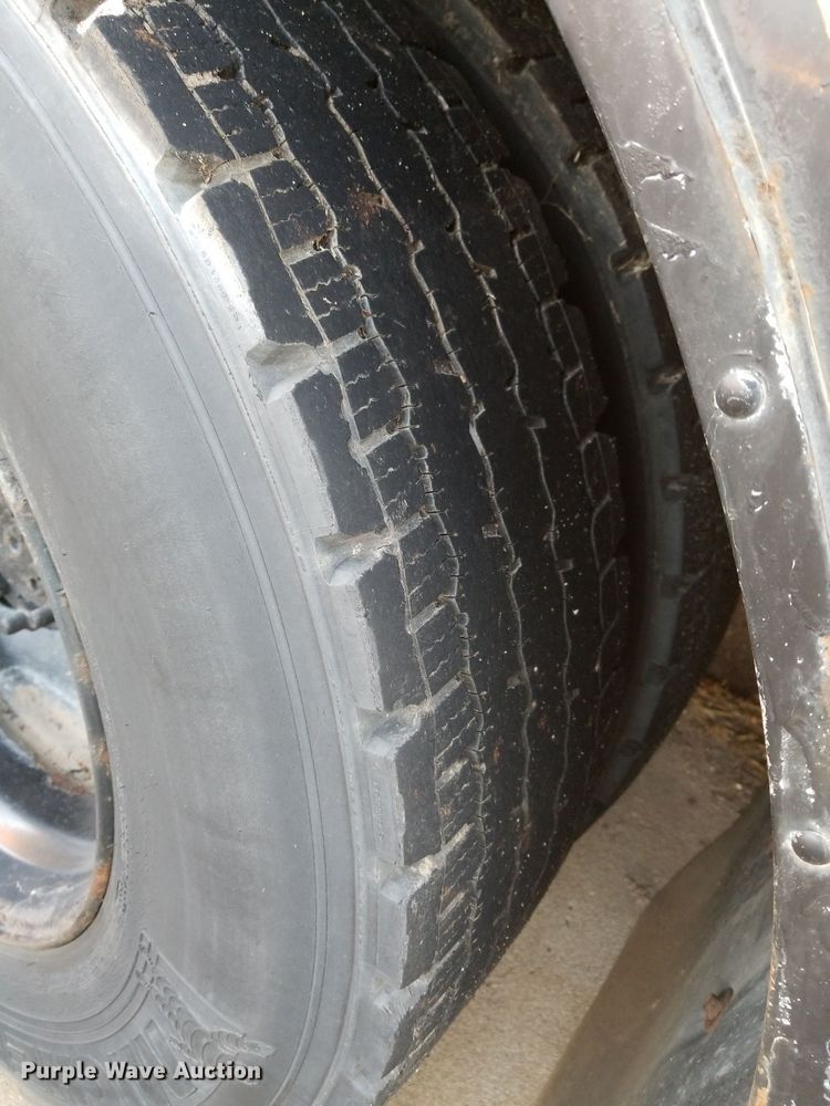 image for item DP3051 2002 Blue Bird TC2000  school bus