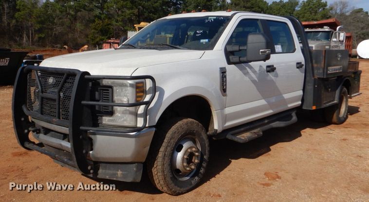 image for item DP8610 2019 Ford F350 Super Duty XL  Crew Cab utility bed pickup truck