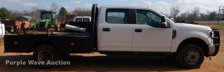 image for item DP8610 2019 Ford F350 Super Duty XL  Crew Cab utility bed pickup truck