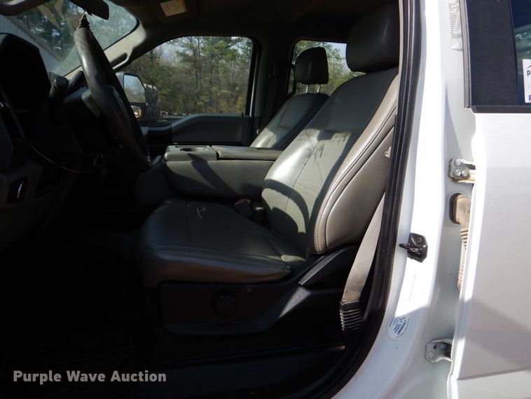 image for item DP8610 2019 Ford F350 Super Duty XL  Crew Cab utility bed pickup truck