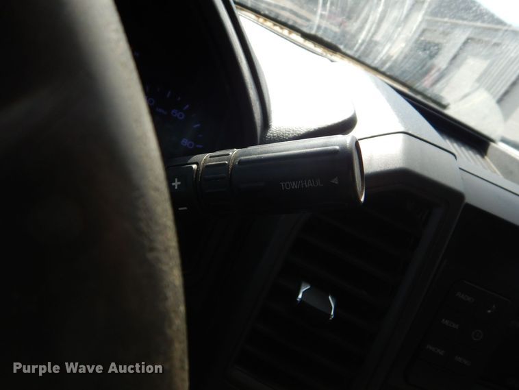 image for item DP8610 2019 Ford F350 Super Duty XL  Crew Cab utility bed pickup truck