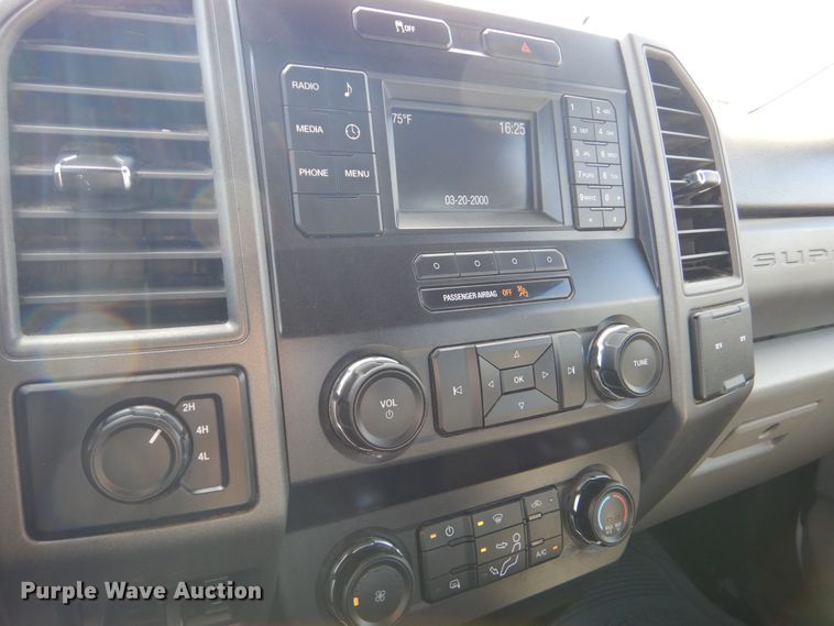 image for item DP8610 2019 Ford F350 Super Duty XL  Crew Cab utility bed pickup truck