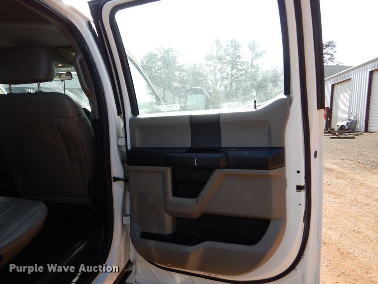 image for item DP8610 2019 Ford F350 Super Duty XL  Crew Cab utility bed pickup truck