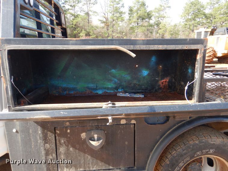 image for item DP8610 2019 Ford F350 Super Duty XL  Crew Cab utility bed pickup truck