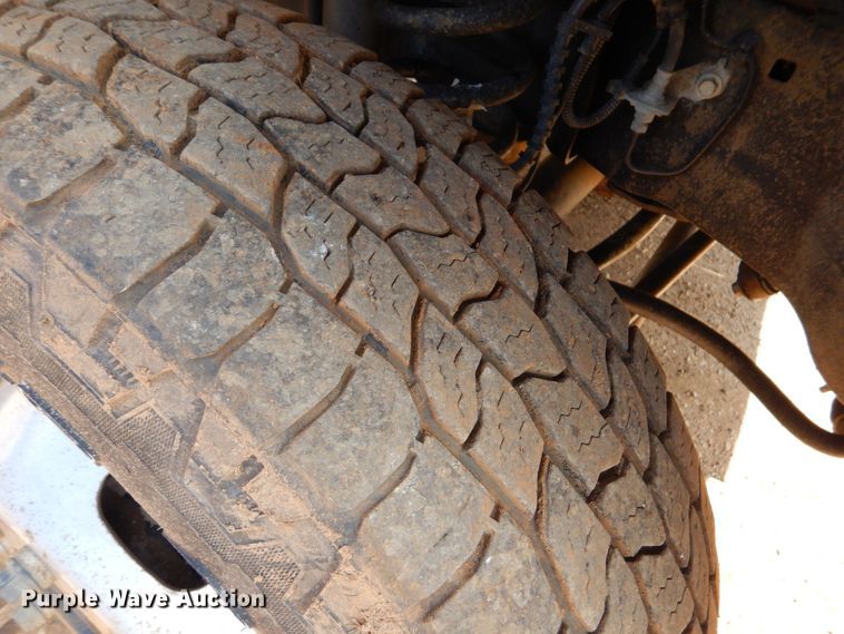 image for item DP8610 2019 Ford F350 Super Duty XL  Crew Cab utility bed pickup truck