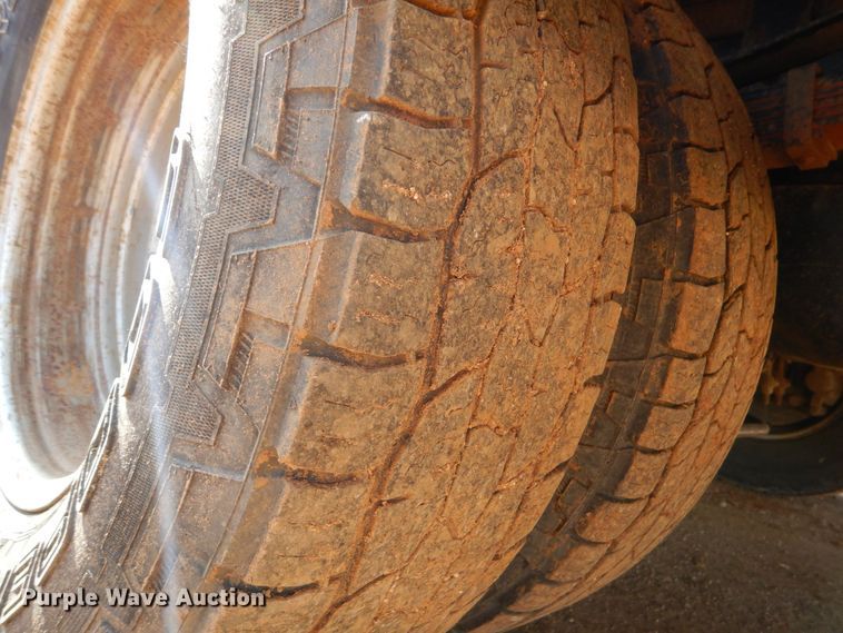 image for item DP8610 2019 Ford F350 Super Duty XL  Crew Cab utility bed pickup truck