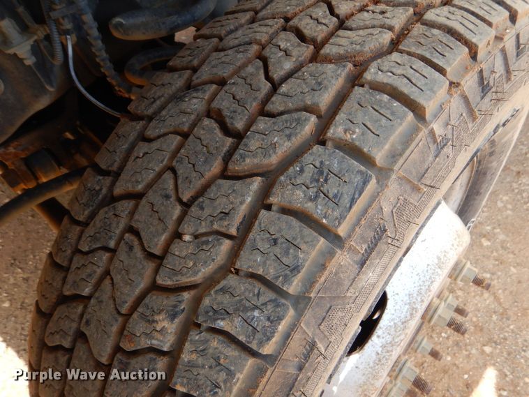 image for item DP8610 2019 Ford F350 Super Duty XL  Crew Cab utility bed pickup truck