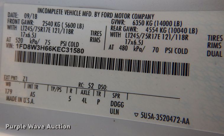 image for item DP8610 2019 Ford F350 Super Duty XL  Crew Cab utility bed pickup truck