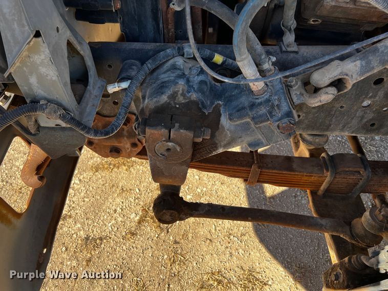 image for item DQ1951 1997 Ford F800  flatbed truck