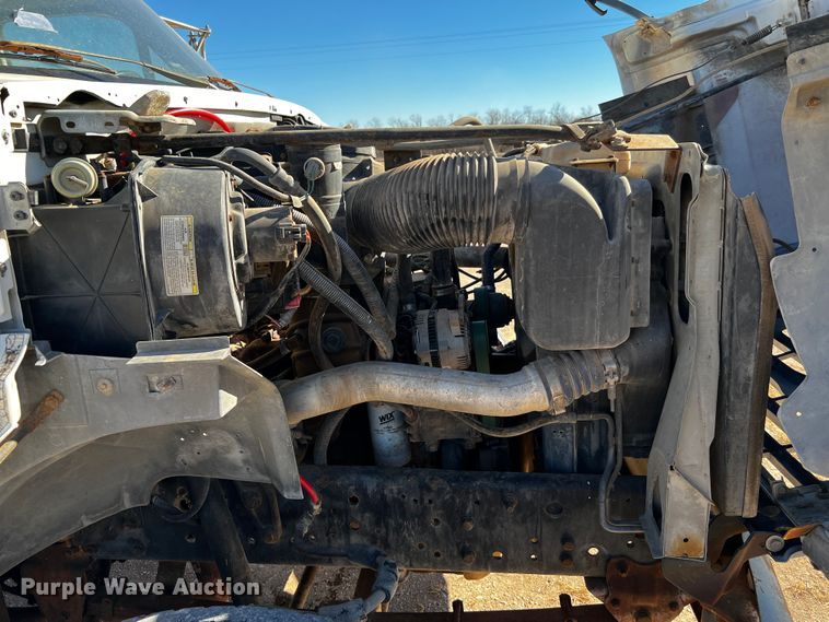 image for item DQ1951 1997 Ford F800  flatbed truck