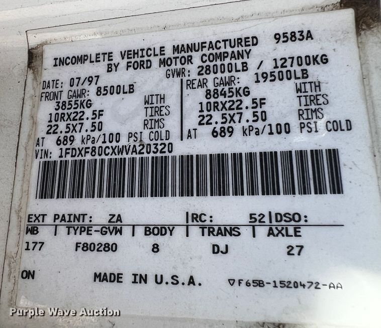 image for item DQ1951 1997 Ford F800  flatbed truck