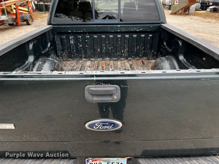 image for item DQ1966 2005 Ford F150  SuperCrew pickup truck