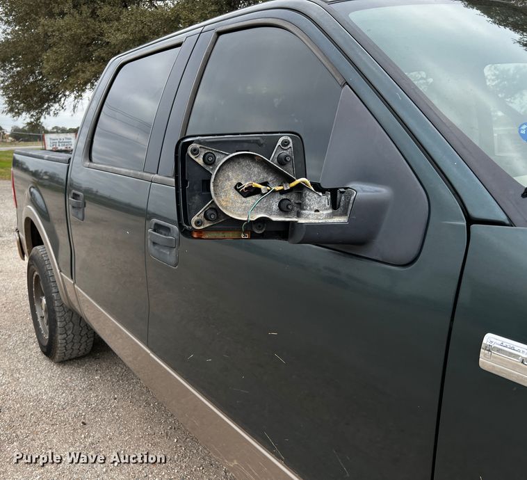 image for item DQ1966 2005 Ford F150  SuperCrew pickup truck