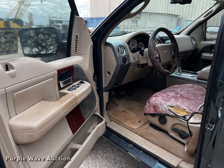 image for item DQ1966 2005 Ford F150  SuperCrew pickup truck