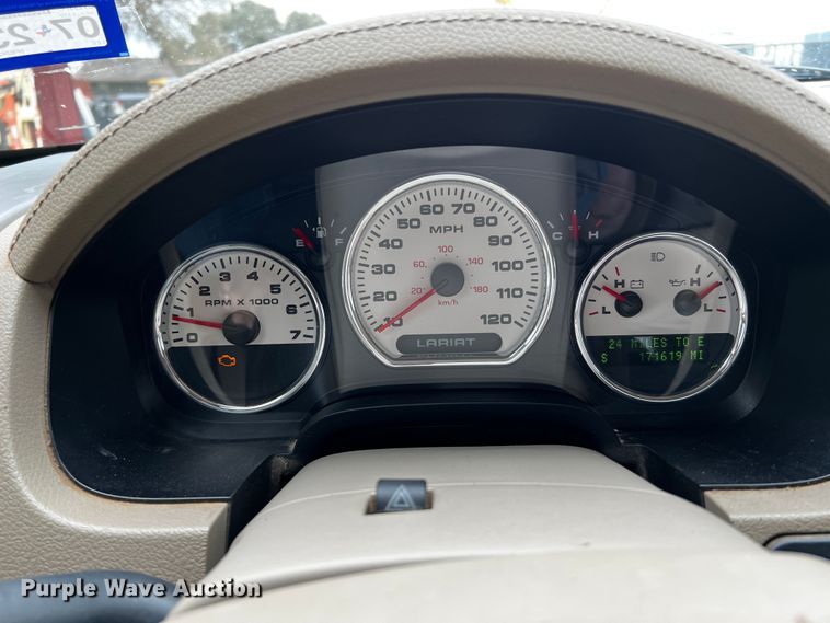 image for item DQ1966 2005 Ford F150  SuperCrew pickup truck