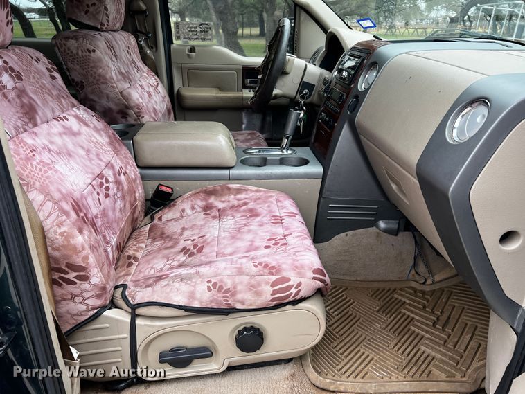 image for item DQ1966 2005 Ford F150  SuperCrew pickup truck