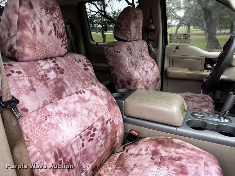 image for item DQ1966 2005 Ford F150  SuperCrew pickup truck